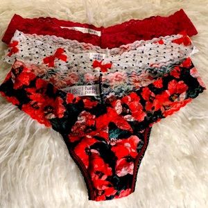 NWOT Hanky Panky low rise lace thongs (3 pack)